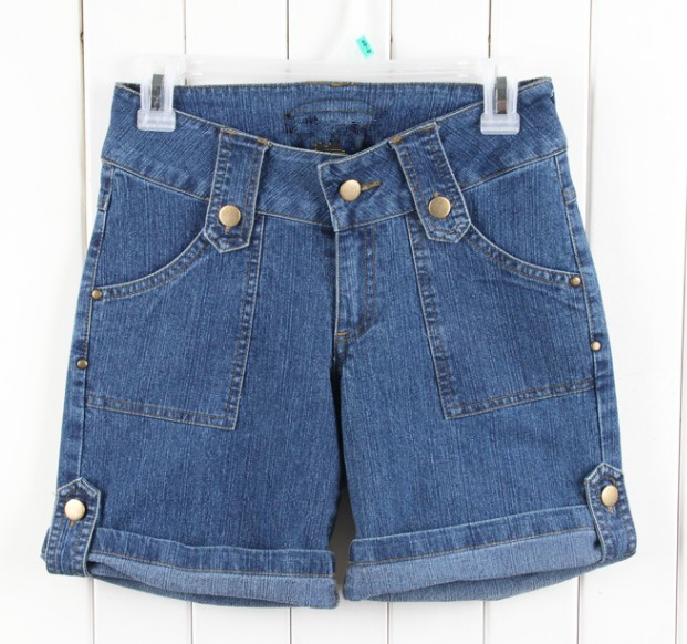 Female stretch jeans shorts - Click Image to Close